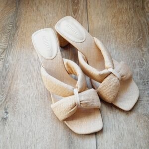 SCHUTZ Natural Woven Sandals Leather Soles and Trim Sz:9B